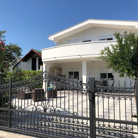 Villa Dafina دونجي ستوج المظهر الخارجي الصورة